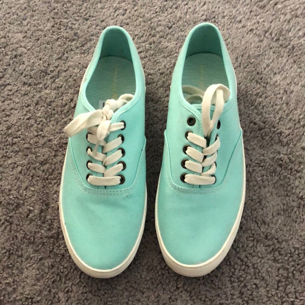 American Eagle shoes